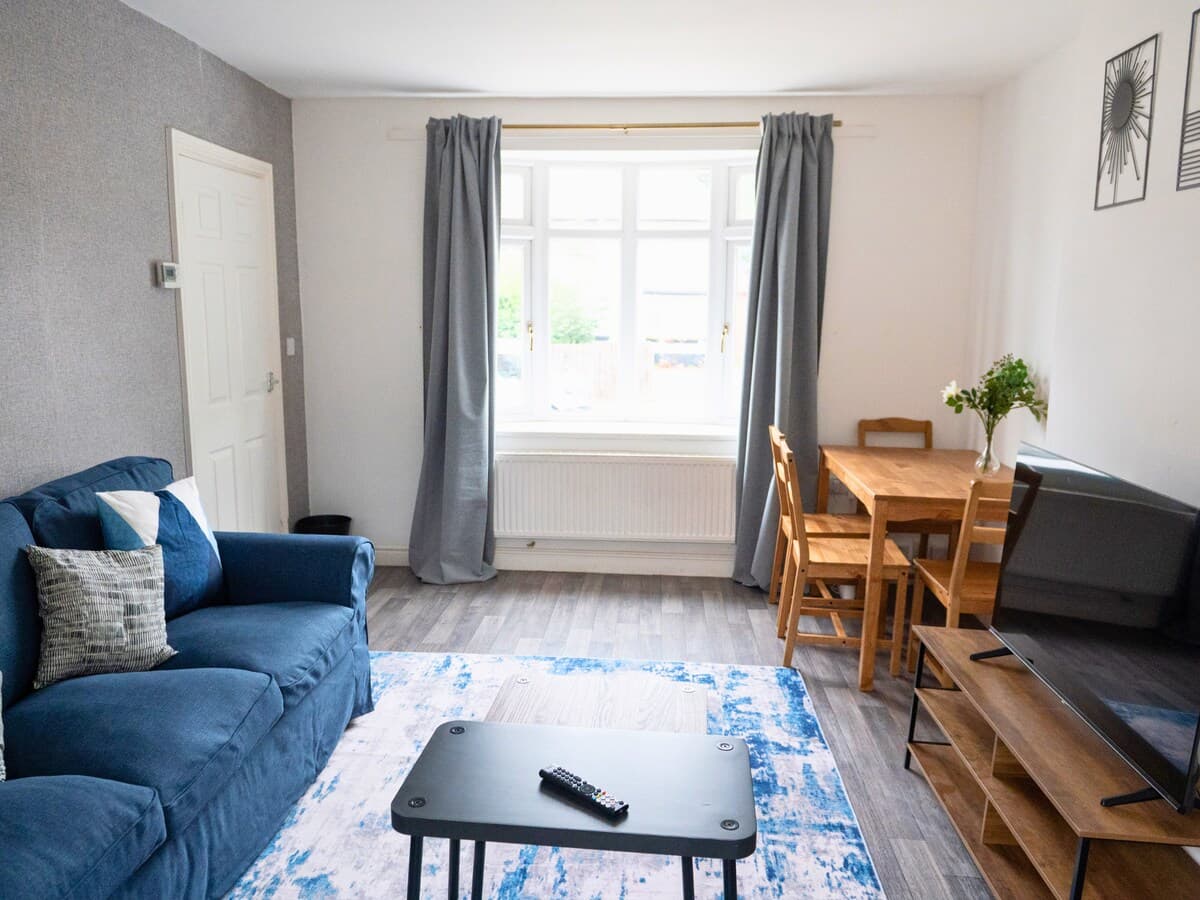 3BR House Highbury Vale Tram & City Centre