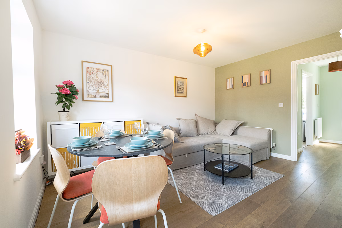Oxford Holiday Home Near City Centre - Sleeps 4