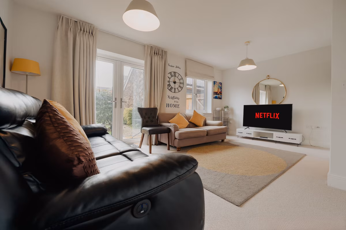 3 Bed House Business Sleeps 5 Location Wifi