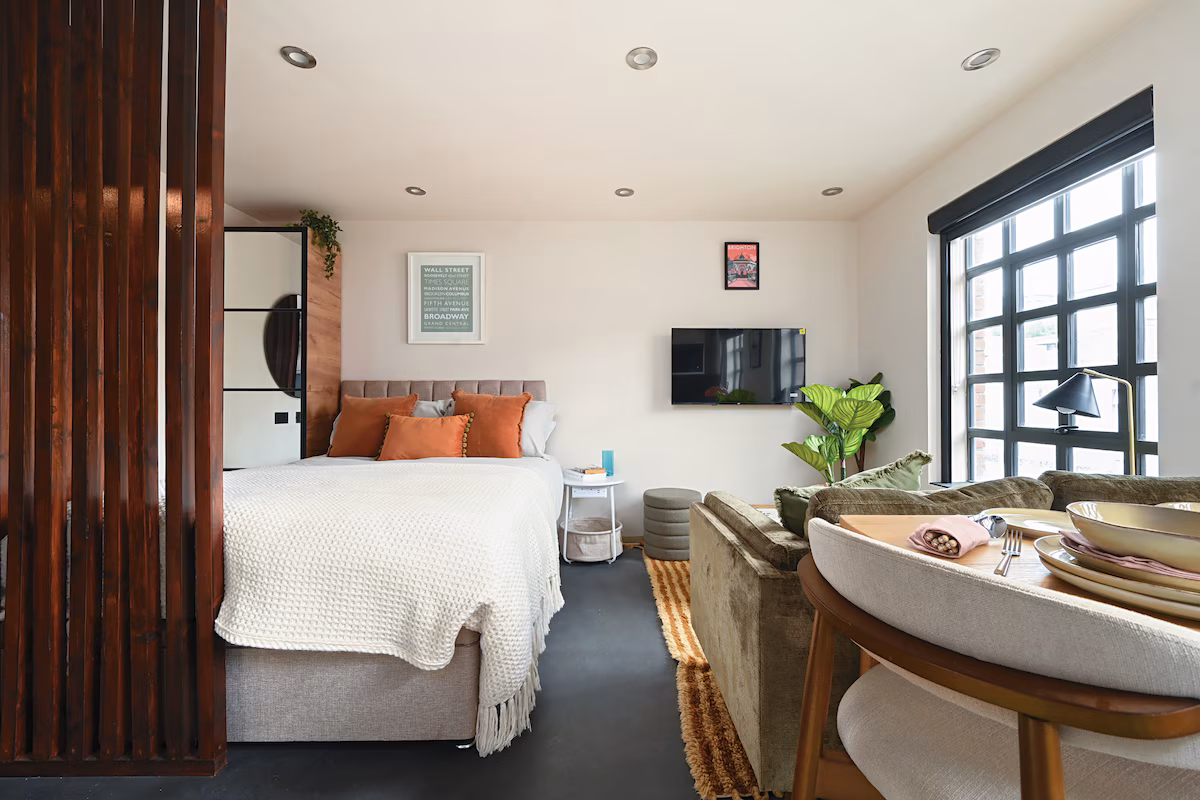 Weeknd Getaway Studio Central
