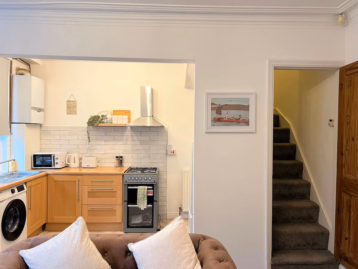 3 Bed House Free parking Contractors