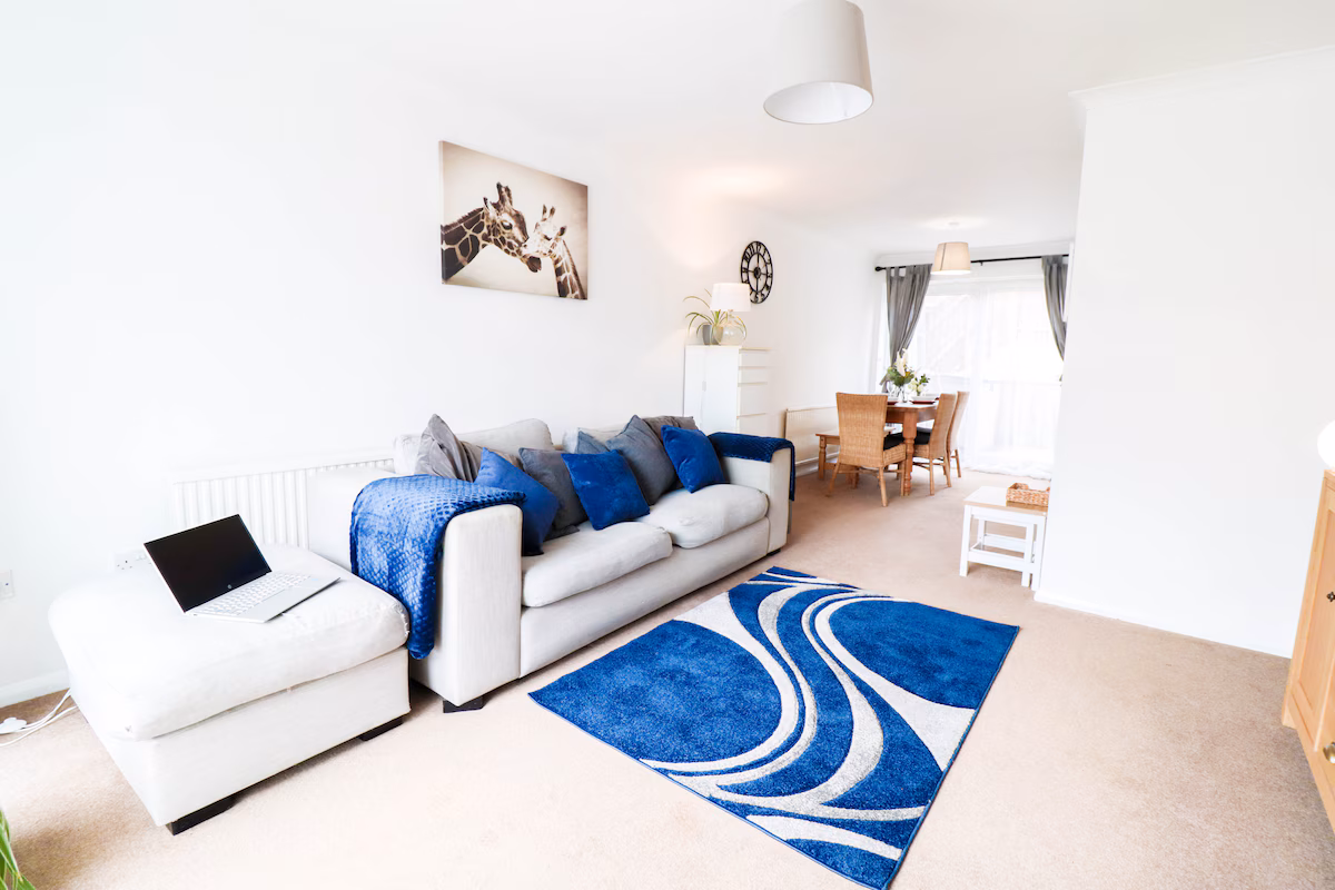 Polperro House - short train to Central London